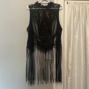 Black fringe tank